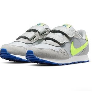 Toddler Nike sneakers
